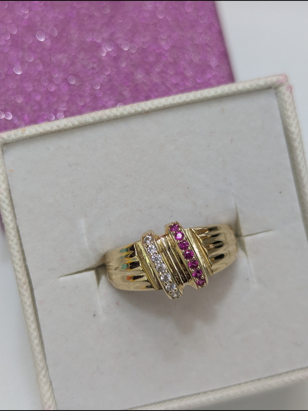 10kt Real Gold Women's Ring size 8.5